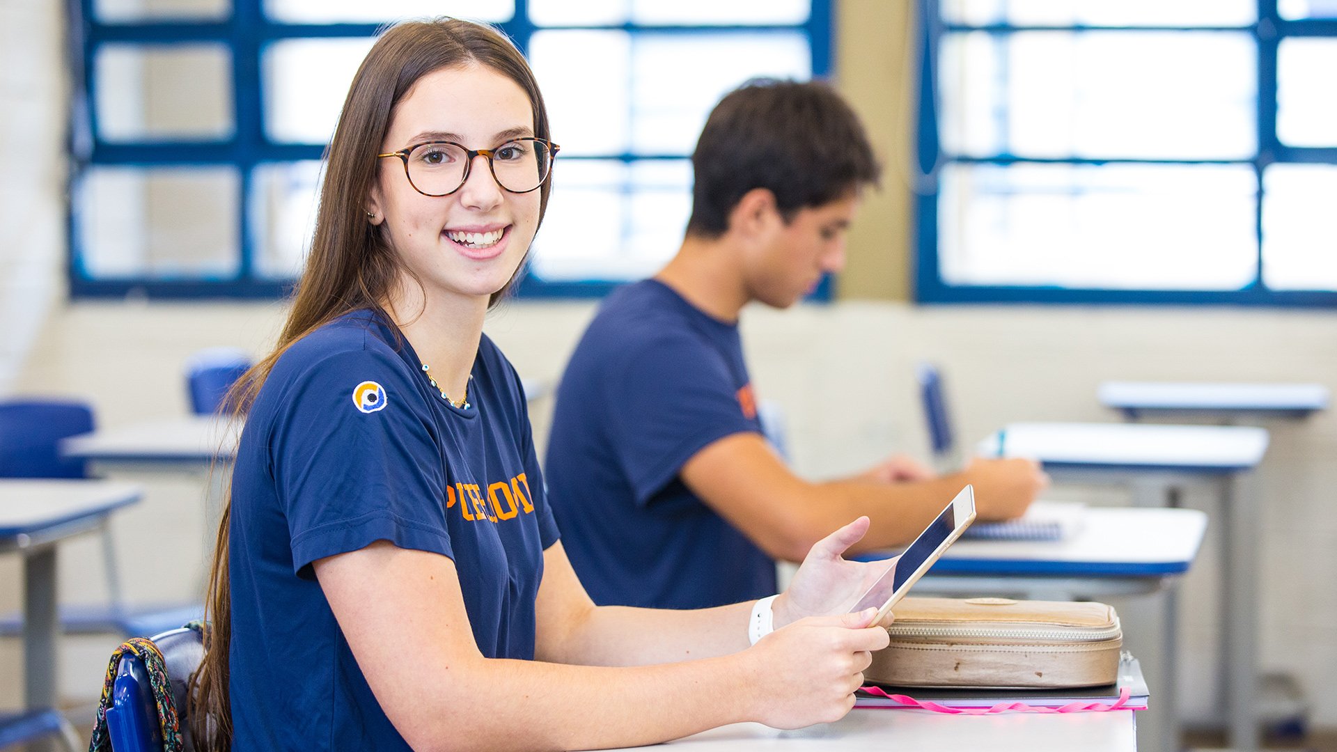 Escola Bilíngue Pueri Domus: Ensino Médio